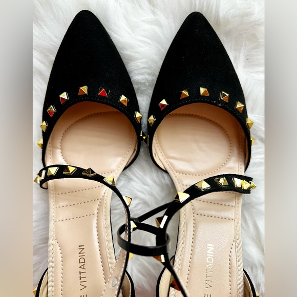 ADRIENNE VITTADINI
Newly Faux Suede Studded Pumps Black, size 7 - Picture 5 of 8